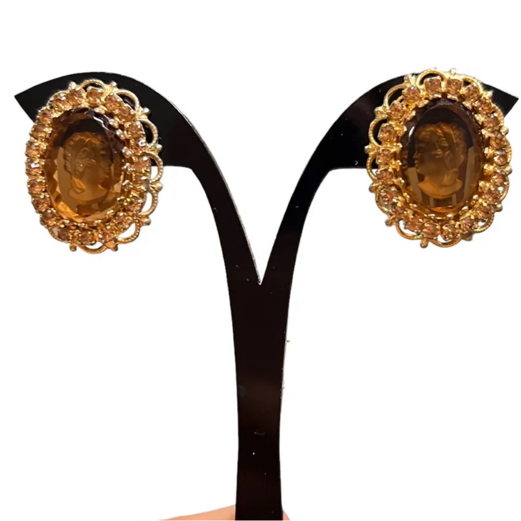 Vintage Warner Translucent Amber Gold Tone Cameo Clip On Earrings Rhinestone